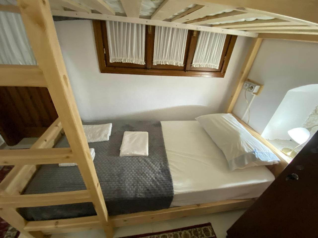 Cico Hostel &Private Room Gjirokastër 외부 사진