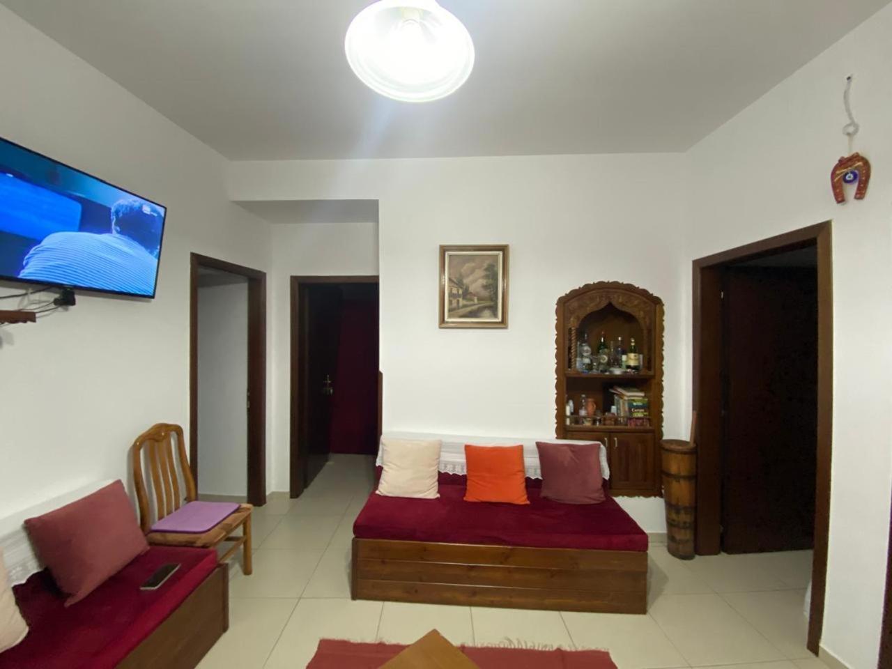 Cico Hostel &Private Room Gjirokastër 외부 사진