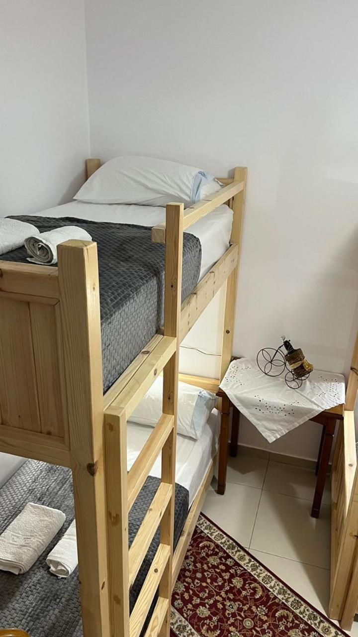 Cico Hostel &Private Room Gjirokastër 외부 사진