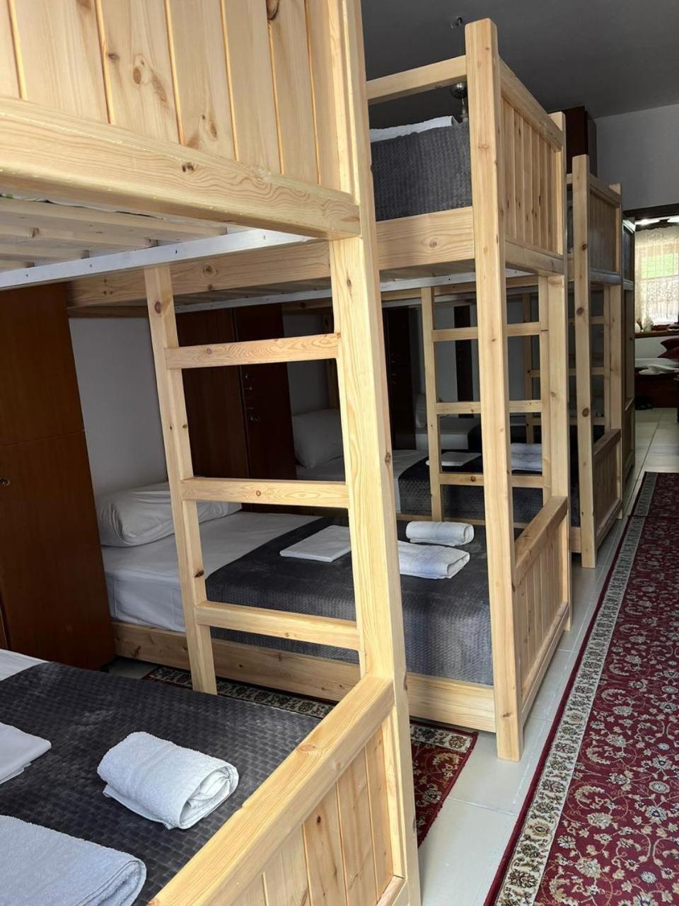 Cico Hostel &Private Room Gjirokastër 외부 사진