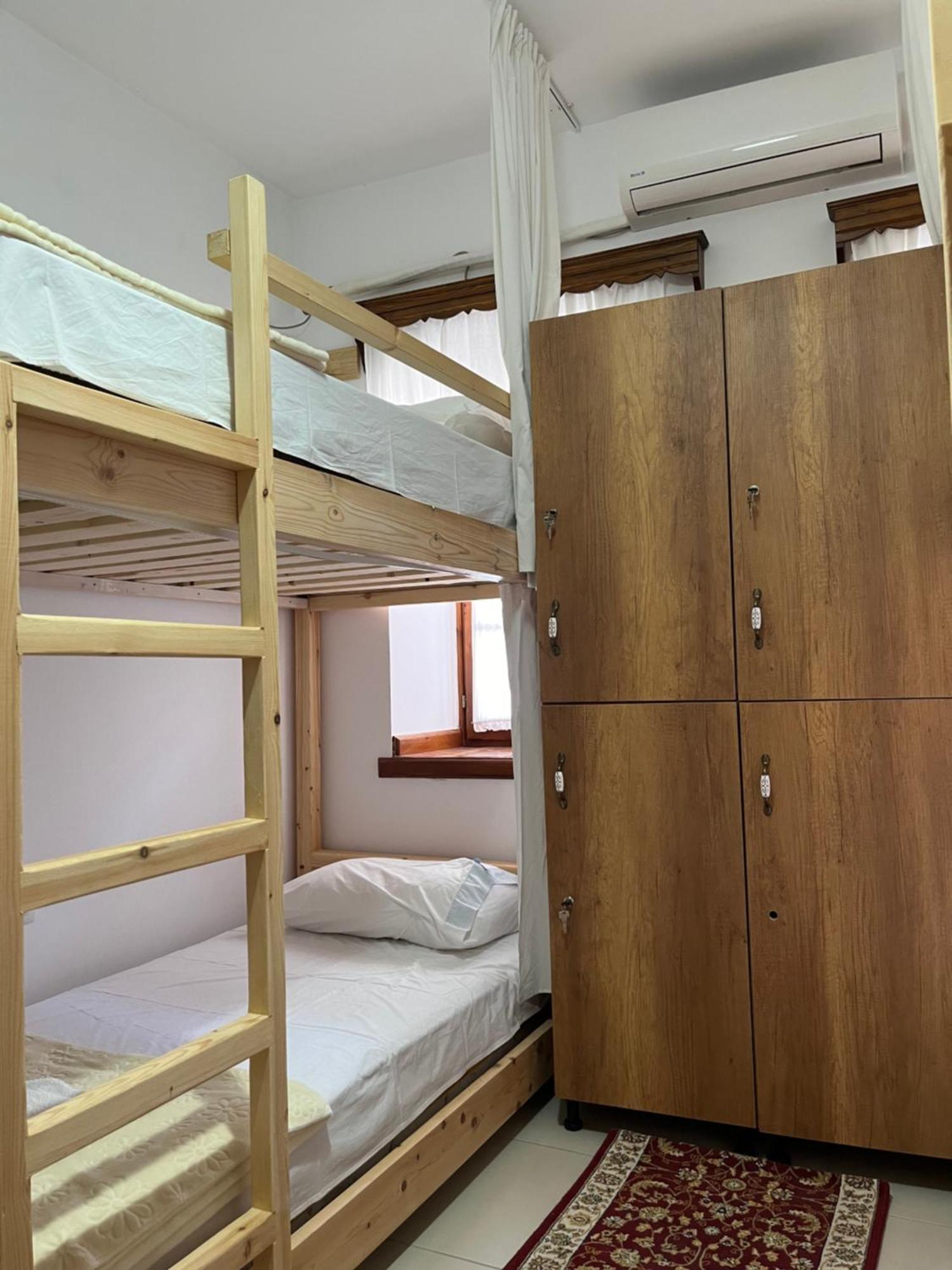 Cico Hostel &Private Room Gjirokastër 외부 사진